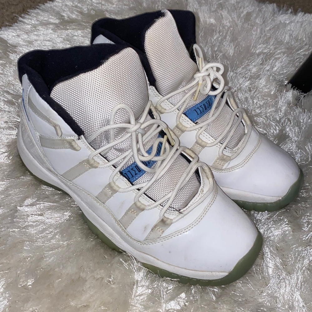 Jordan legend blue 11s